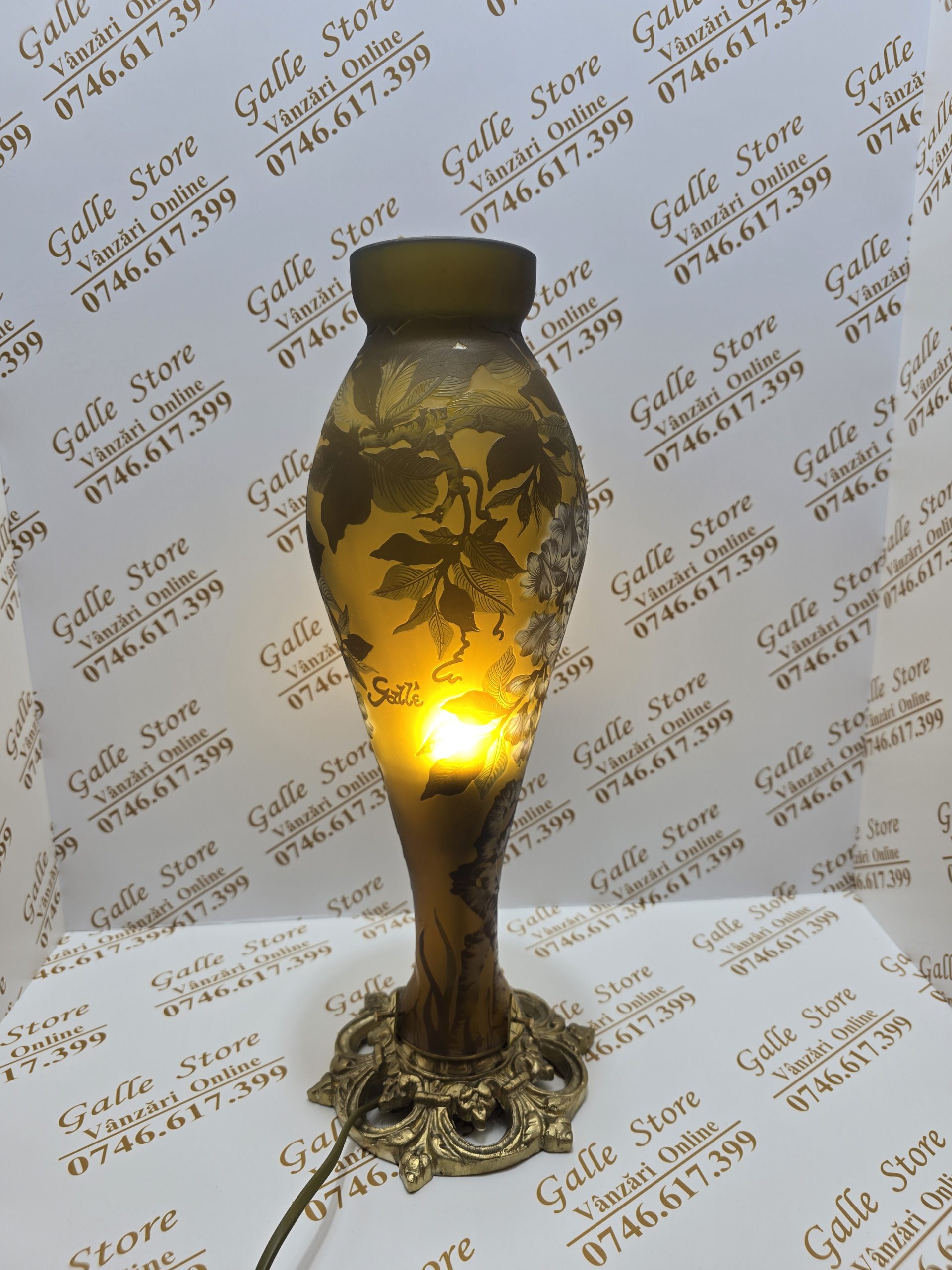 20260304_210755 Lampa tip Galle cu suport de bronz lucrat manual - imagine 1
