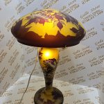 Lampa mare tip Galle cu flori
