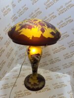 Lampa mare tip Galle cu flori