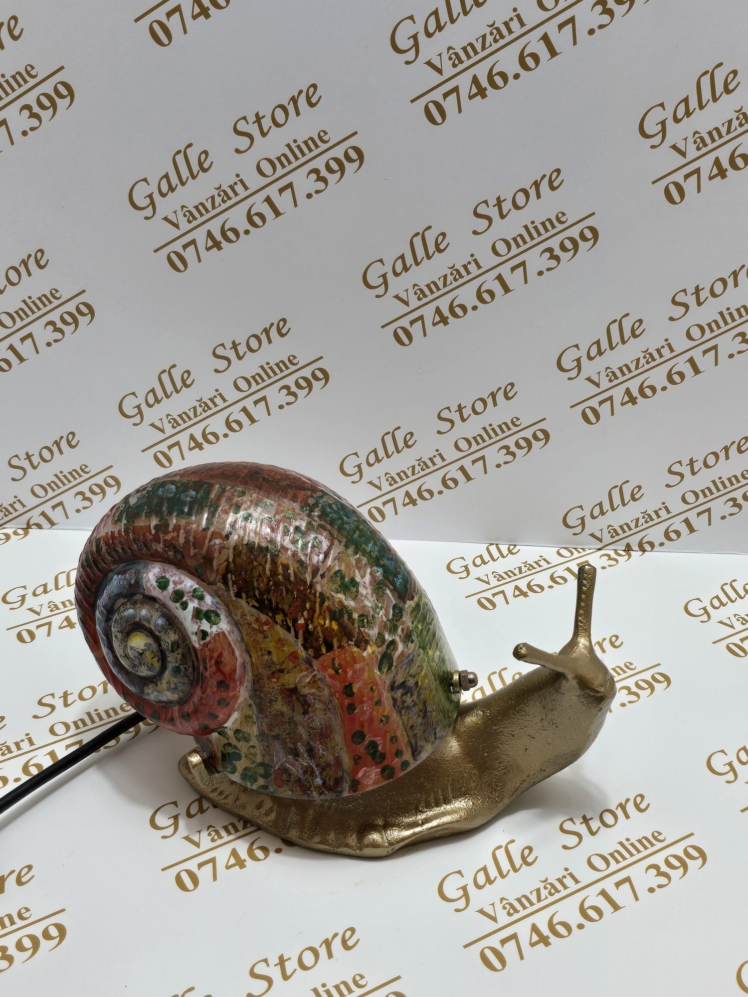 20260325_214432 Lampa in forma de melc Tiffany - imagine 1