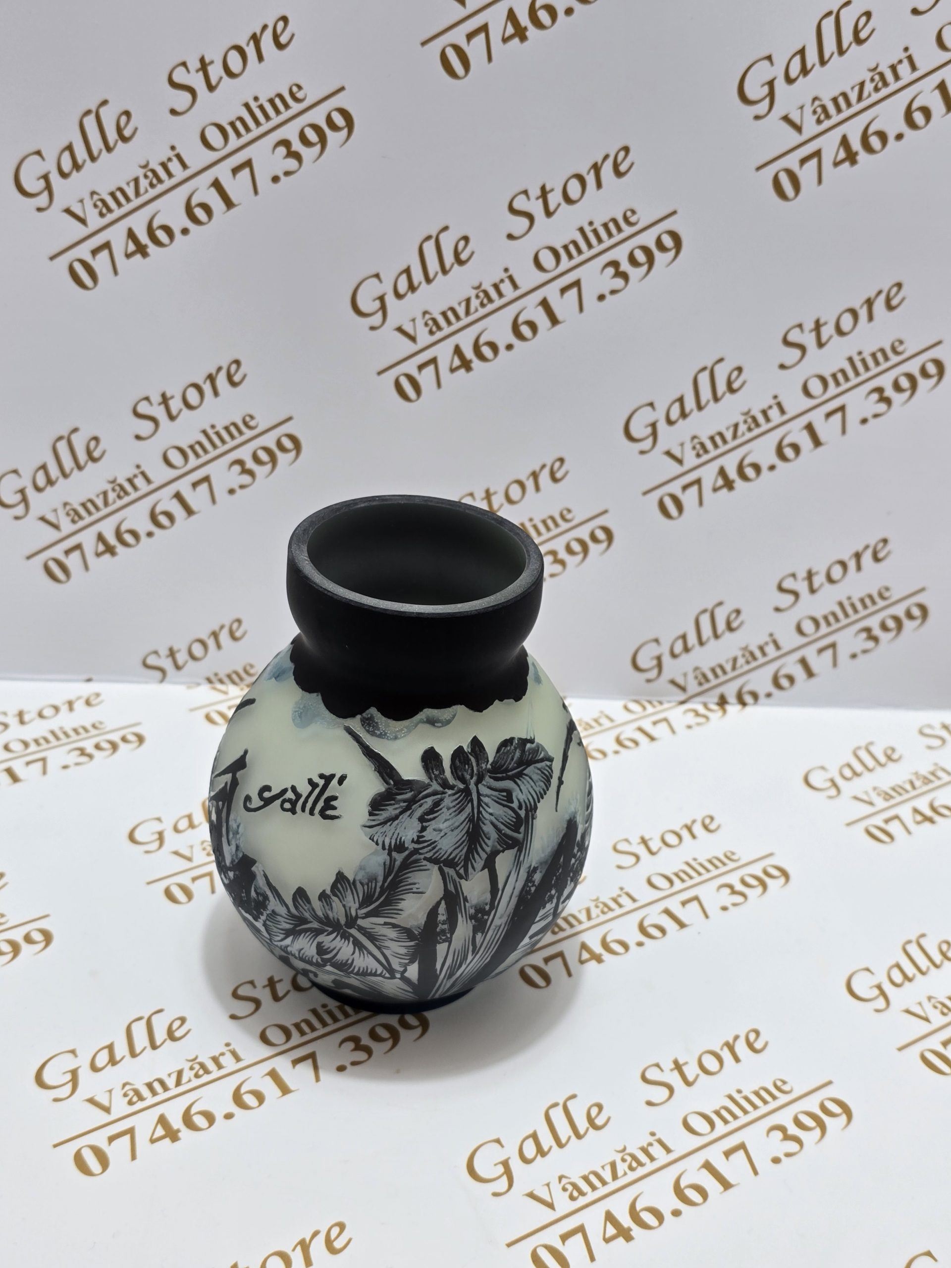 20260427_220949 Vaza tip Galle - imagine 1