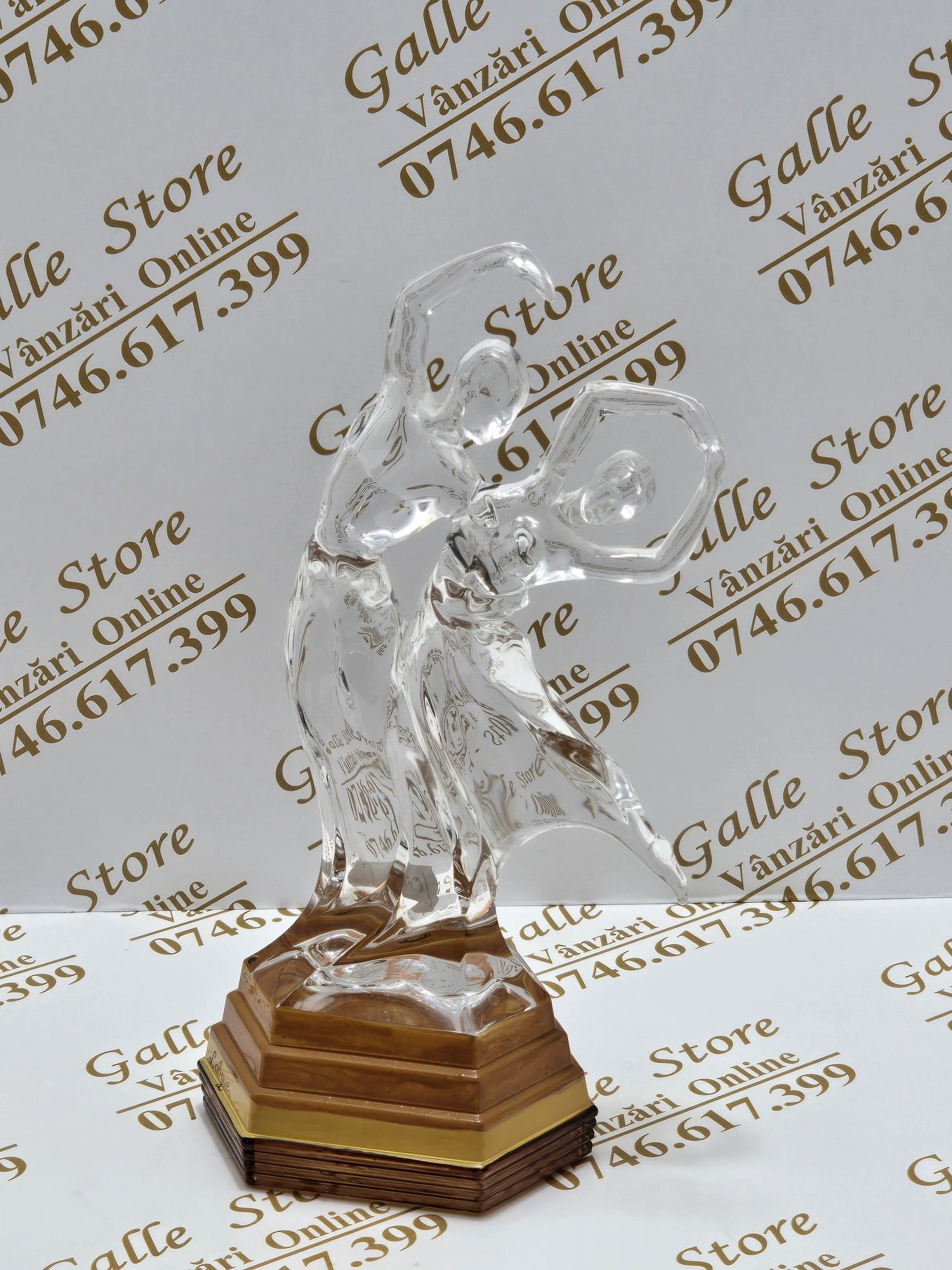 20260511_231841 Figurina Lalique - imagine 1