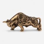 Figurina mica bronz TAUR